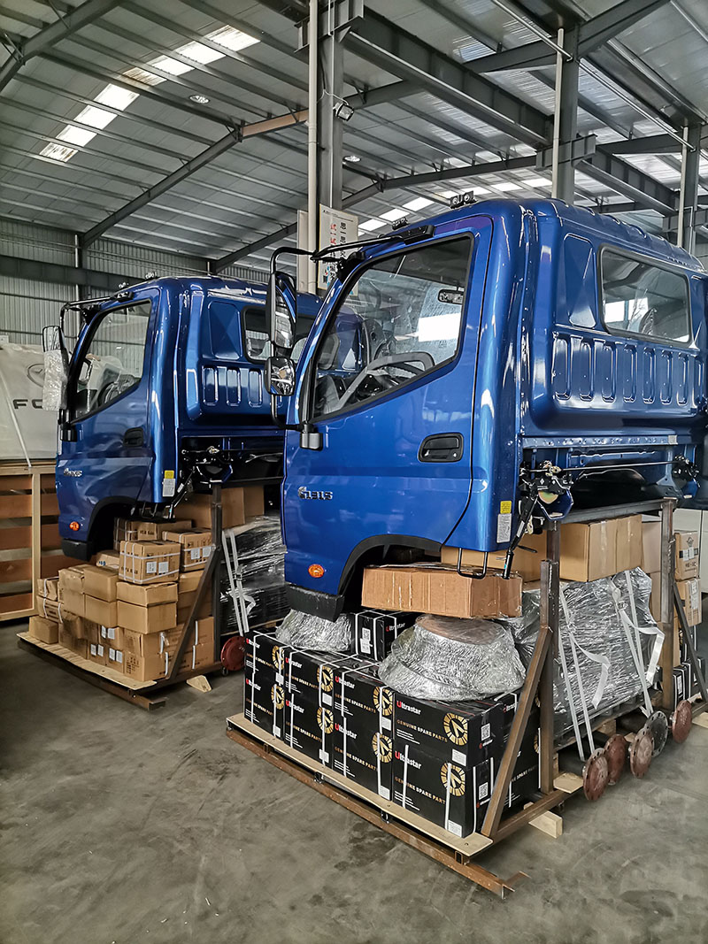 Auto parts warehouse